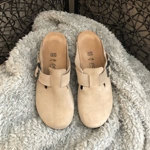 Papillo by Birkenstock Fanny Buckle Clog (Size 40 EU / 9 US)